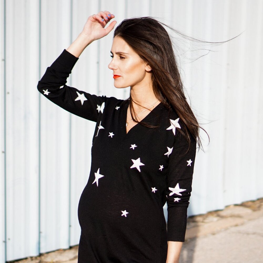 Isabella Oliver Annora Maternity Star Sweater Size Medium